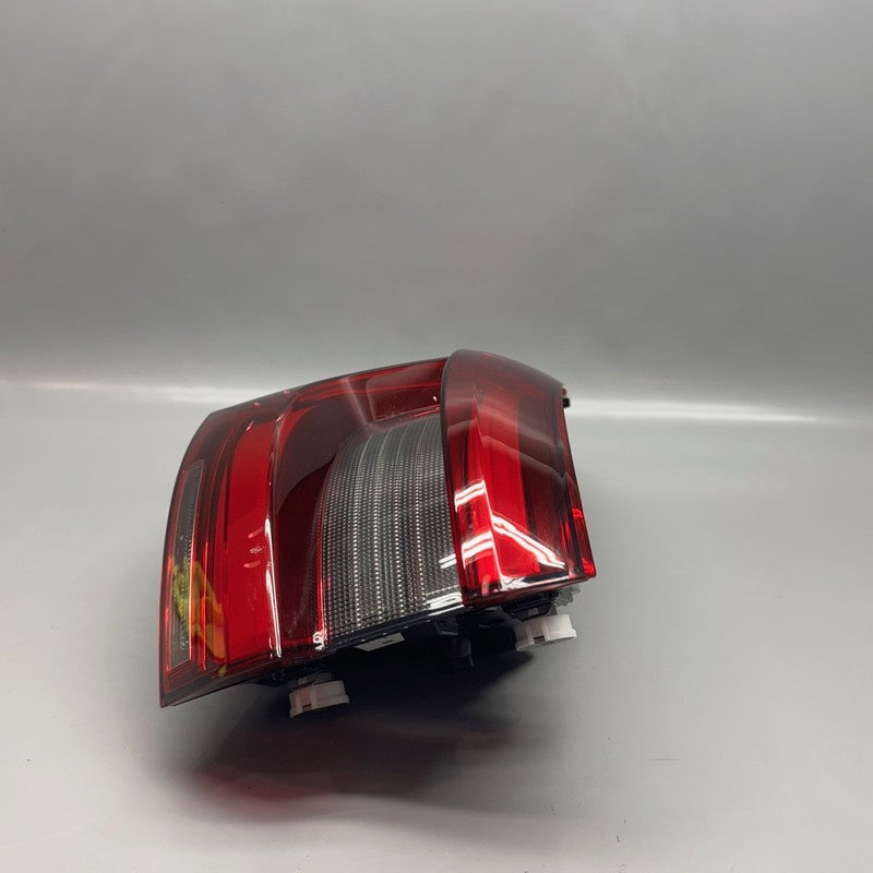 BMW X5 TAIL LIGHT LEFT DRIVER X5M 2019 2020 2021 2022 2023 OEM 3744226