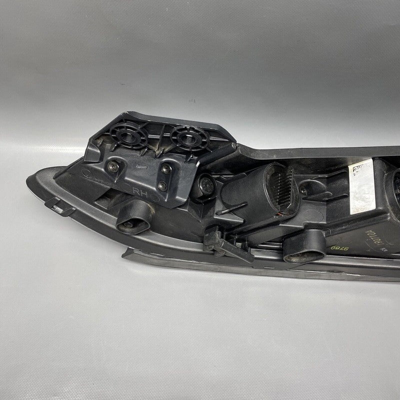 92208J90 HYUNDAI KONA LED DAYTIME RUNNING LIGHT RIGHT PASSENGER 2019 2020 2021 92208J90