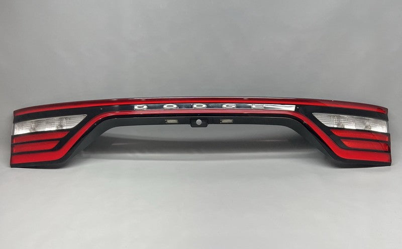 68156575AG DODGE DURANGO LIFTGATE TAIL LIGHT 2019 2020 2021  OEM 68156575AG