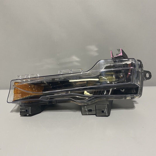 1077391-00-E TESLA MODEL 3 FOG LIGHT LEFT DRIVER 1077391-00-E 2017 2018 2019 2020 OEM 