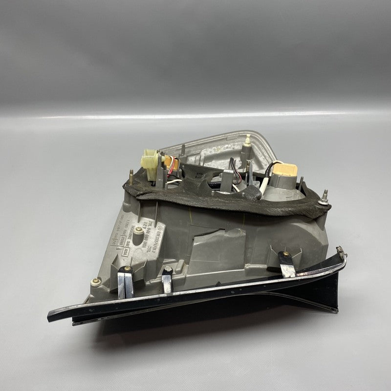 SUBARU OUTBACK LEGACY TAIL LIGHT RIGHT PASSENGER 2006 2007 OEM