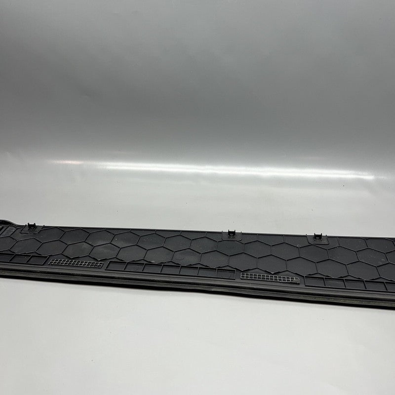 1741538-00-C TESLA CYBERTRUCK BEDSIDE SAIL APPLIQUE LEFT 2023 2024 OEM 1741538-00-C