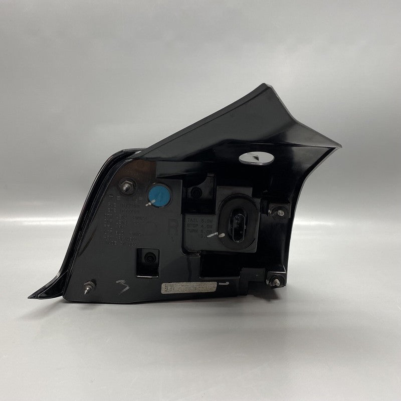 MODEL 3 TESLA MODEL 3 TAIL LIGHT RIGHT PASSENGER SIDE LED 2017 2018 2019 2020 2021 2022 