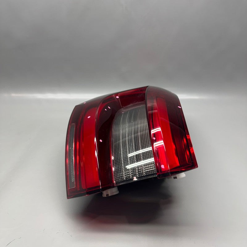 BMW X5 TAIL LIGHT LEFT DRIVER X5M 2019 2020 2021 2022 2023 OEM 3744226