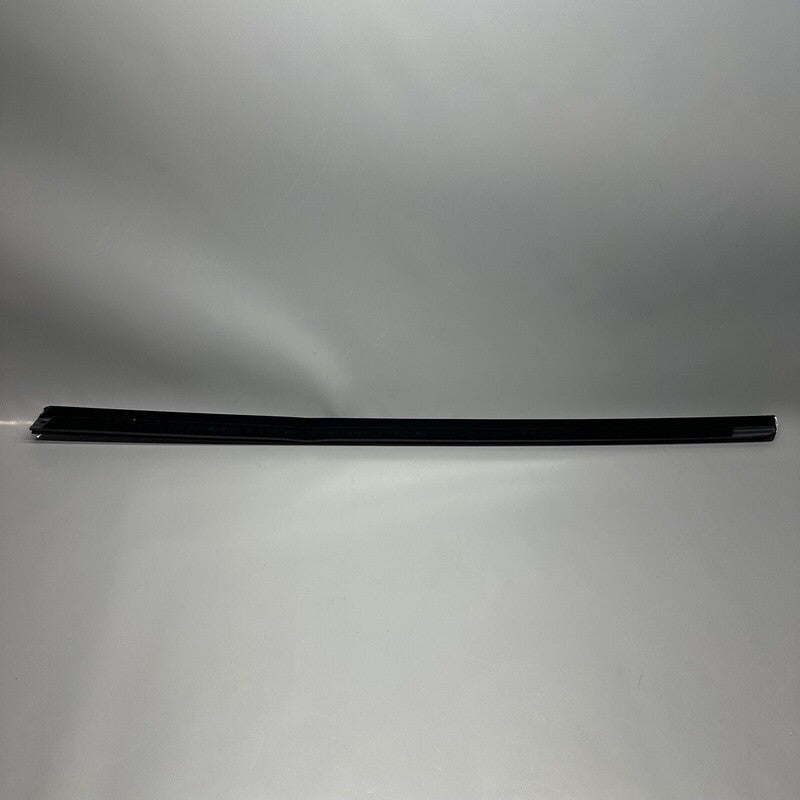 1080684-01-i TESLA MODEL 3 DOOR WINDOW MOLDING RIGHT FRONT 2017 18 19 20 21 2022 1080684-01-i