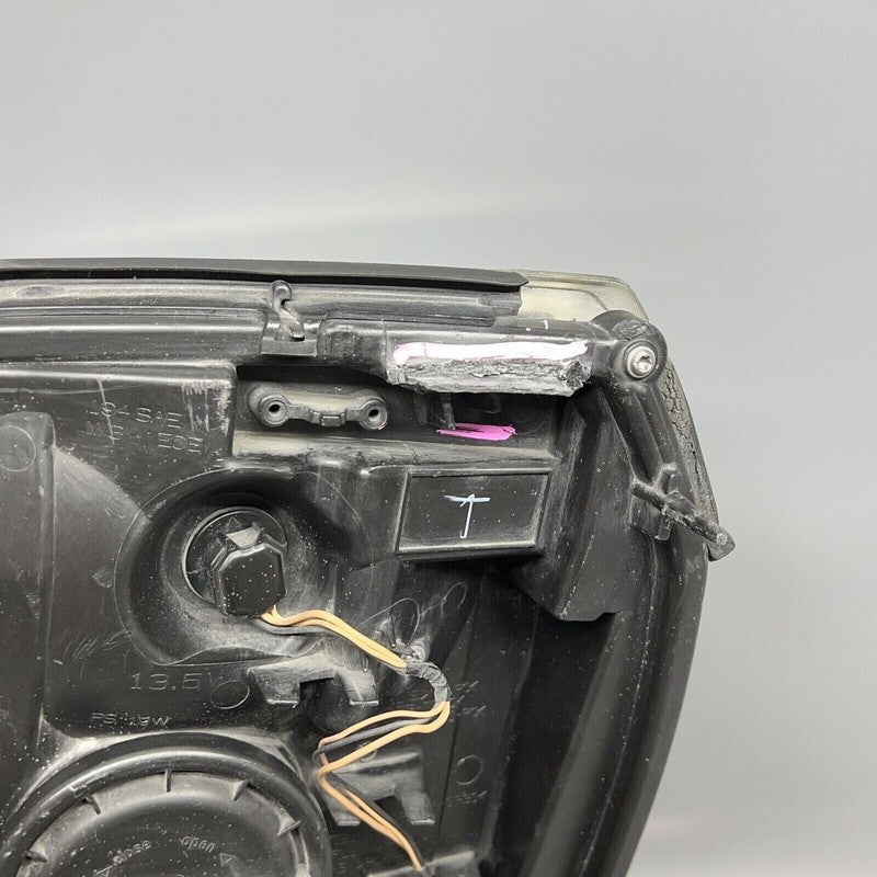 CADILLAC ESCALADE HEADLIGHT RIGHT PASSENGER 2007 08 09 10 11 12 13 2013 XENON 