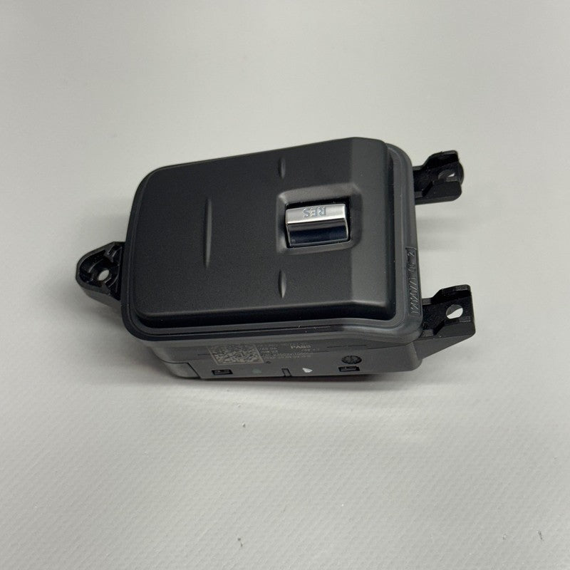 LAND ROVER DEFENDER WHEEL CONTROL SWITCH 2020 2021 2022 2023 OEM L8B2-