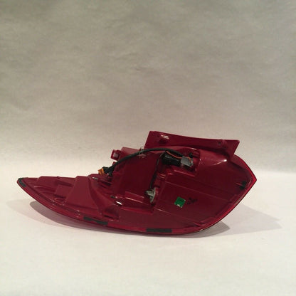 HYUNDAI VOLESTER RIGHT DRIVER TAIL LIGHT 2013 2014 2015 2016 LED OEM