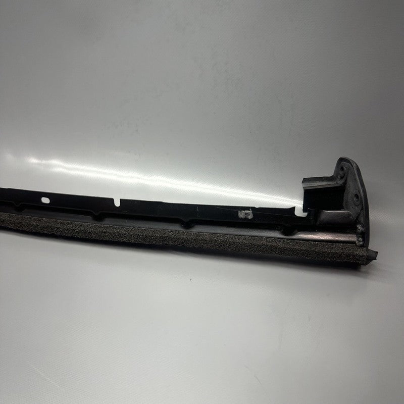 1073247-S0-B TESLA MODEL X FALCON CANTRAIL SEAL RIGHT REAR 2016 17 18 19 2020 1073247-S0-B