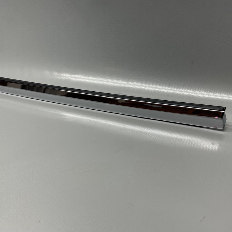 1032166-88-D TESLA MODEL X DOOR WINDOW MOLDING RIGHT FRONT 2016 17 18 19 2020 1032166-88-D