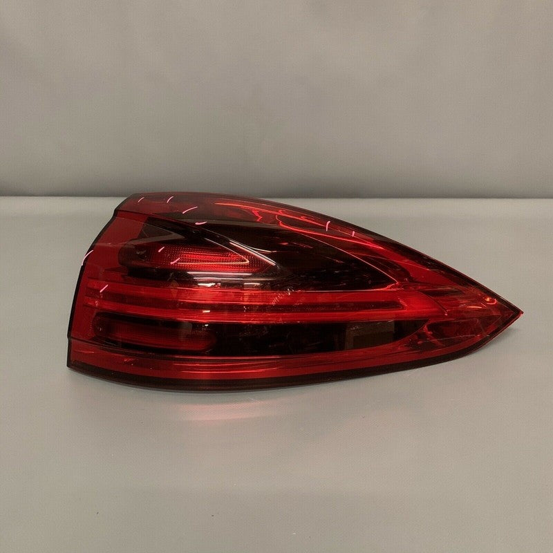 PORSCHE CAYENNE TAIL LIGHT RIGHT PASSENGER 2015 2016 2017 LED OEM 7P59