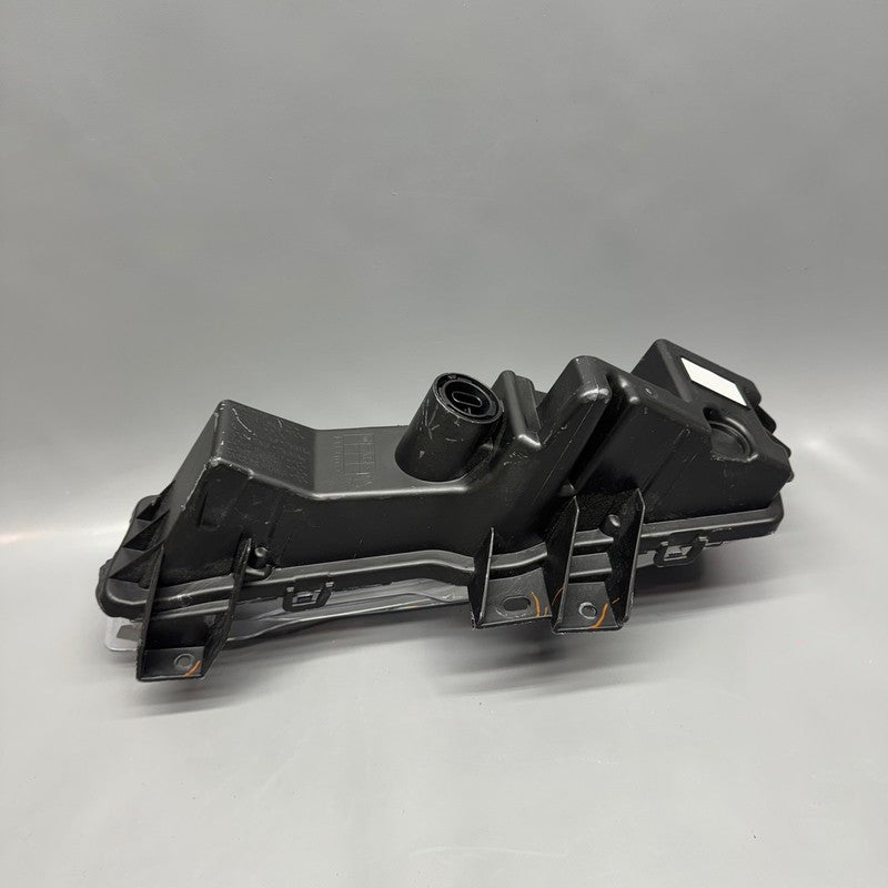 1507929-00-D TESLA MODEL Y FOG LIGHT RIGHT PASSENGER 2020 2021 2022 2023 2024 OEM