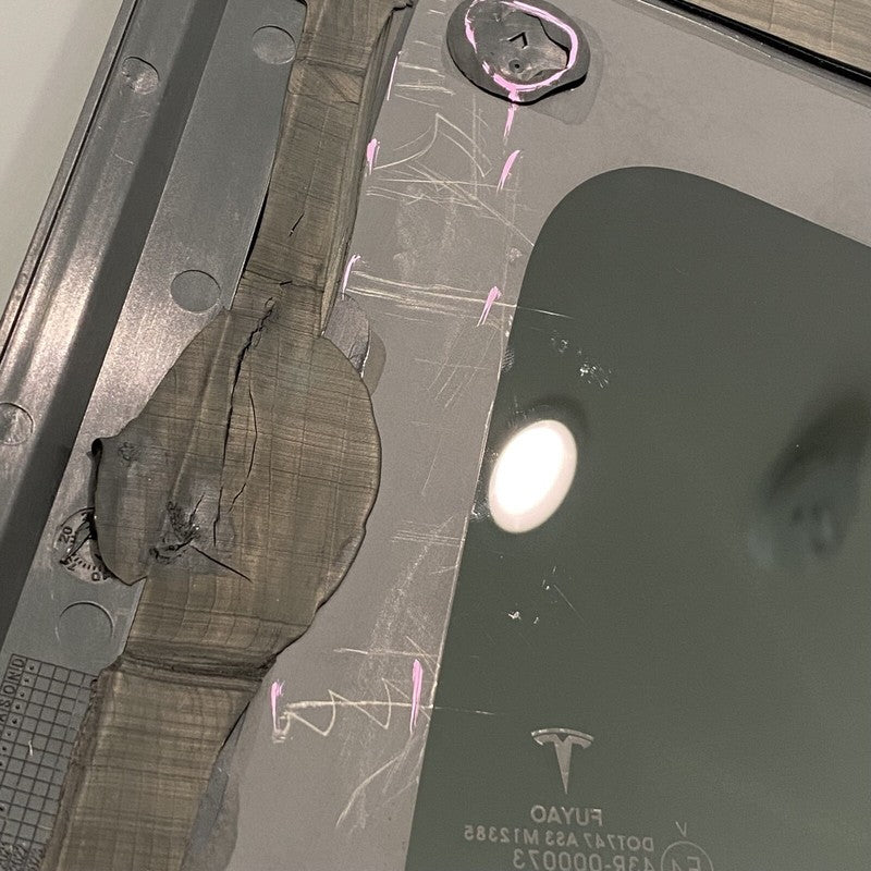 1495741-00-E TESLA MODEL Y QUARTER GLASS RIGHT REAR 1495741-00-E 2020 2021 2022 OEM