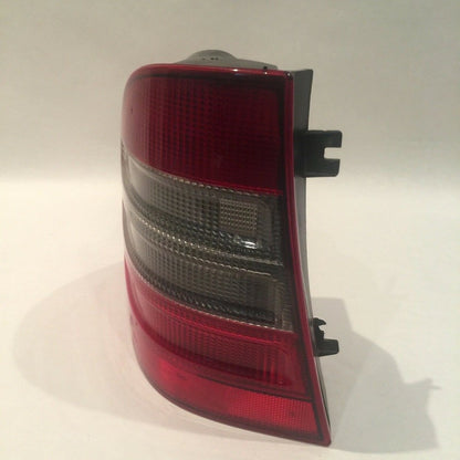 A1638200364 MERCEDES BENZ ML320 ML430 TAIL LIGHT LEFT SIDE A1638200364 1998 1999 2000 2001