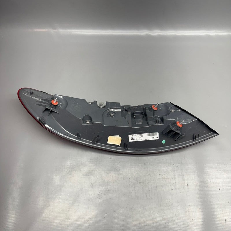 MERCEDES BENZ E400 E53 TAIL LIGHT RIGHT PASSENGER 2019-2021 2022 2023 