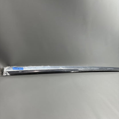 1098684-00-D TESLA MODEL X DOOR WINDOW BELT RIGHT FRONT 2016 2017 18 19 2020 OEM 1098684-00-D