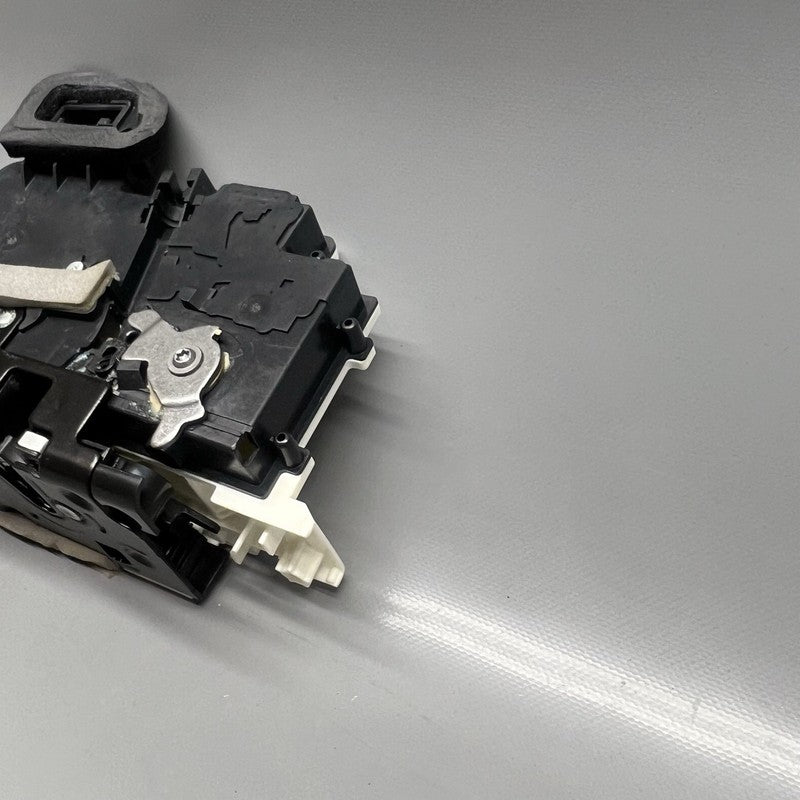 4K1837015J AUDI A7 LOCK LATCH LEFT FRONT A6 2019 2020 2021 2022 2023 2024 OEM 4K1837015J