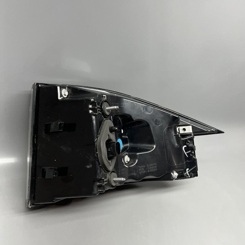 1034332-00-B TESLA MODEL X TAIL LIGHT LEFT DRIVER 2016 17 18 19 2020 LED OEM 1034332-00-B