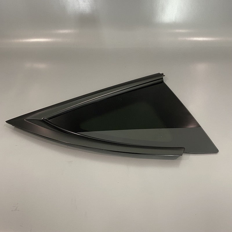 1495741-00-E TESLA MODEL Y QUARTER GLASS RIGHT REAR 1495741-00-E 2020 2021 2022 OEM