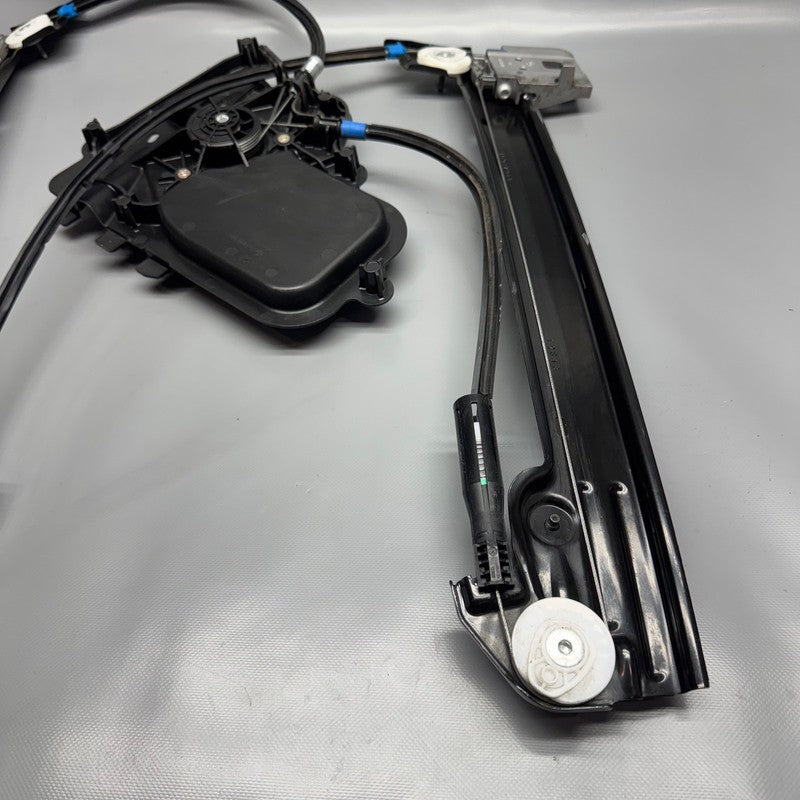 TESLA MODEL 3 WINDOW REGULATOR RIGHT FRONT 2017 2018 2019 2020 OEM 109