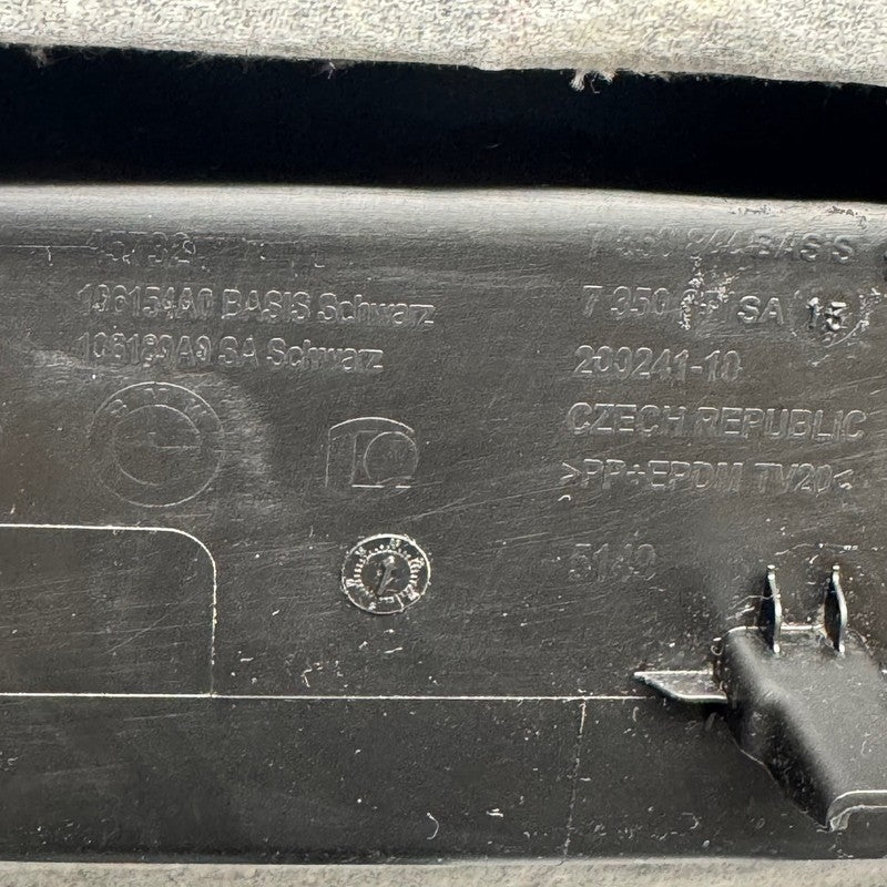 BMW X1 TAILGATE LID TRIM PANEL RIGHT 2018 2019 2020 2021 2022 OEM 7350