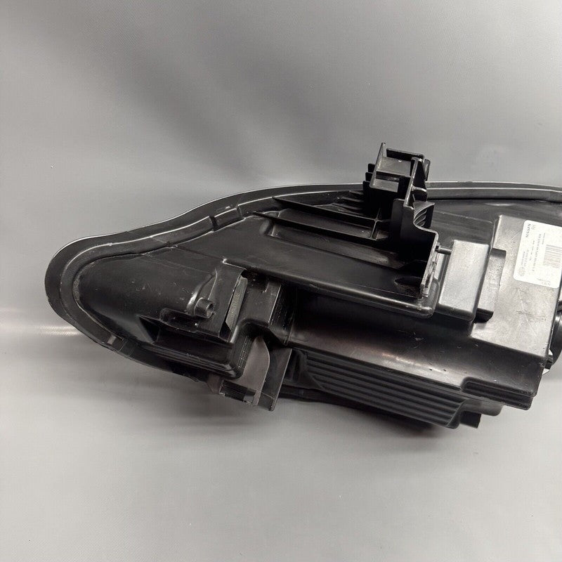 NISSAN VERSA HEADLIGHT RIGHT PASSENGER HALOGEN 2015 2016 17 18 2019 26
