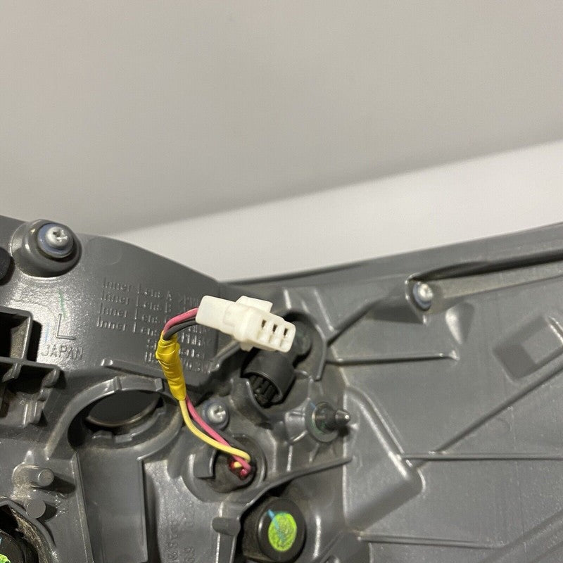 CT200H LEXUS CT200H TAIL LIGHT LEFT DRIVER SIDE 2011 2012 2013 2014 2015 2016 2017 OEM