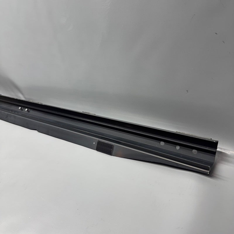 TESLA CYBERTRUCK HORIZONAL GUIDE RAIL RIGHT 2024 2025 OEM 1852129-00-D