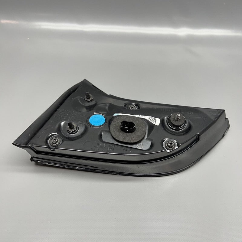 1077401-00-G TESLA MODEL 3 Y TAIL LIGHT TRUNK LEFT DRIVER 2018 19 20 21 2022 OEM 1077401-00-G