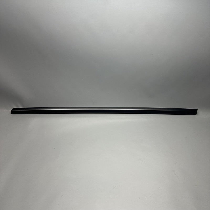 1495710-00-D TESLA MODEL Y DOOR WINDOW MOLDING LEFT FRONT 2020 2021 22 2023 OEM 1495710-00-D