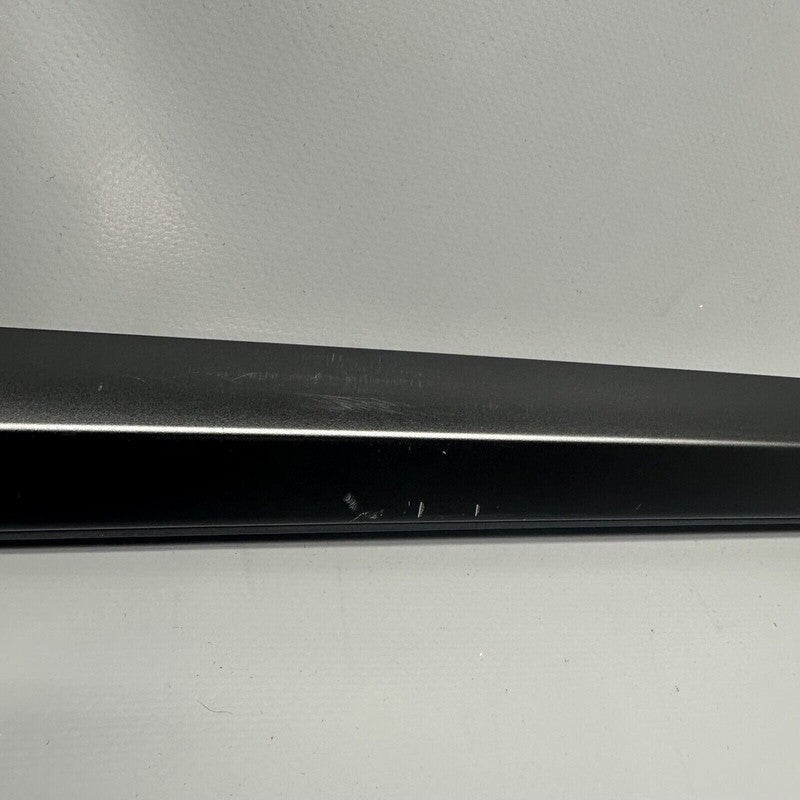 1495711-00-D TESLA MODEL Y DOOR WINDOW MOLDING RIGHT FRONT 2020 2021 22 2023 OEM 1495711-00-D