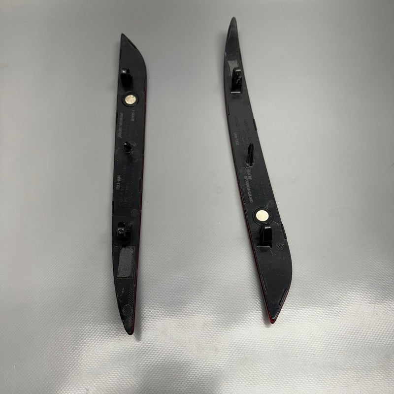 TESLA MODEL 3 REAR BUMPER REFLECTORS LEFT RIGHT 2017-2021 2022 2023 OE