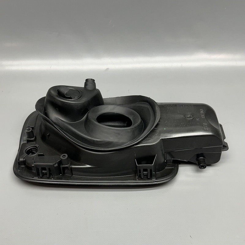 AUDI A3 SPORTBACK E-TRON FUEL POCKET 2016 2017 2018 OEM 8V4809906