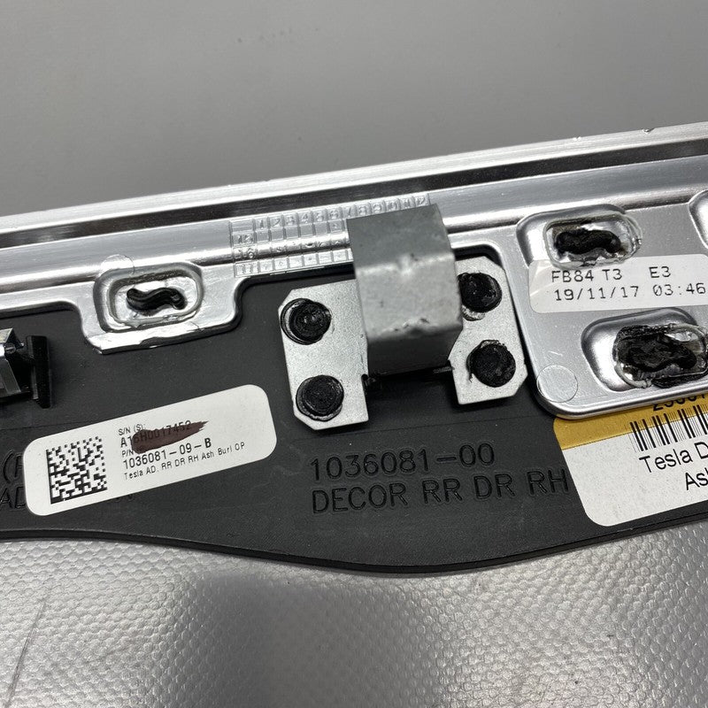 1036081-00 TESLA MODEL X INTERIOR DOOR PANEL WOOD TRIM RIGHT REAR 2016 2017 2018 2019 2020