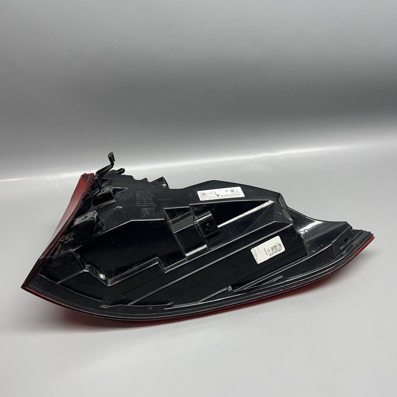 7P5945207R PORSCHE CAYENNE TAIL LIGHT LEFT DRIVER 2015 2016 2017 LED OEM 7P5945207R