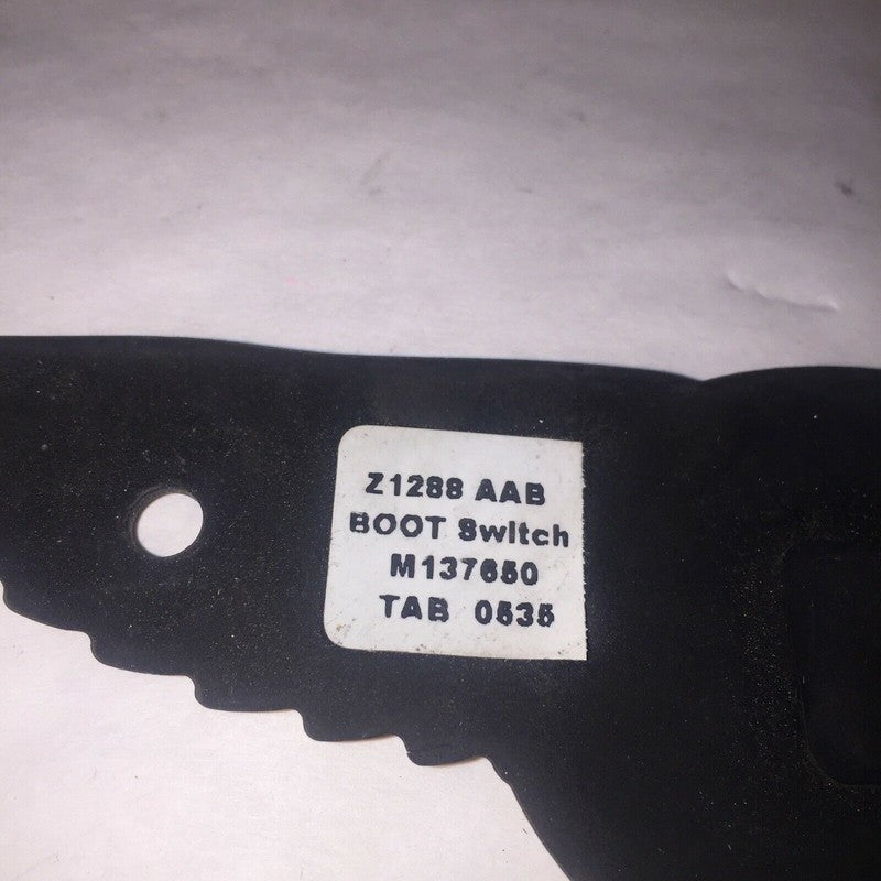 3W0906073A BENTLEY CONTINENTAL BOOT GASKET FOR  GRILL HOUSING 2004 05 06 07 08 09 2010 OEM