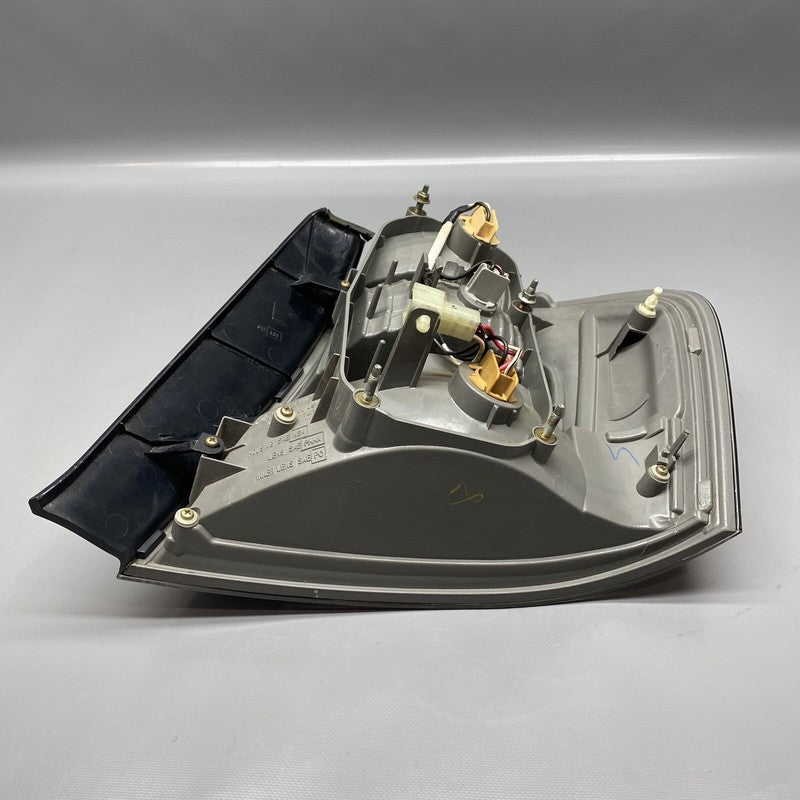 SUBARU LEGACY TAIL LIGHT LEFT DRIVER 2006 2007 OEM