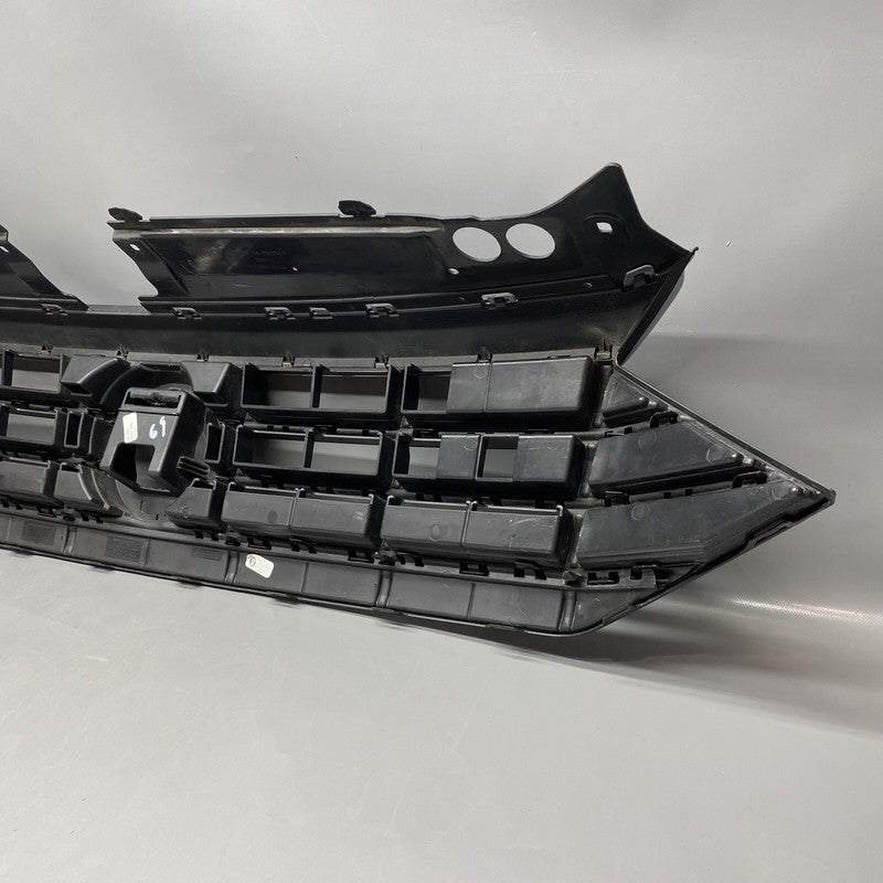 17A853653E VOLKSWAGEN JETTA GRILLE UPPER 17A853653E 2019 2020 OEM