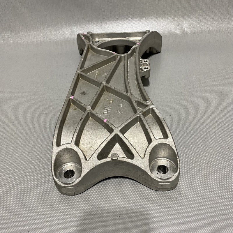 670003632 MASERATI GHIBLI QUATTROPORTE TRANSMISSION MOUNT BRACKET 2014 2015 2016 OEM