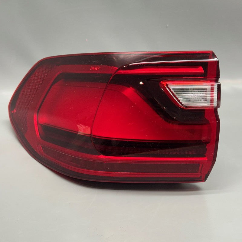 BMW X7 TAIL LIGHT LEFT DRIVER 2019 2020 2021 2022 OEM H45A164A605