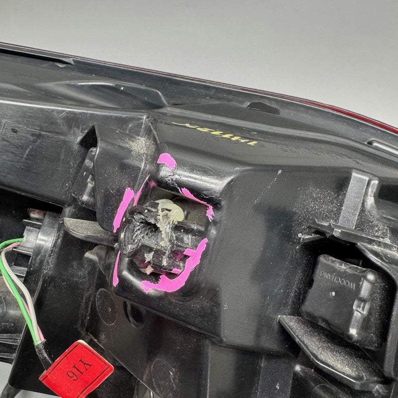 HYUNDAI ELANTRA TAIL LIGHT RIGHT PASSENGER  2019 2020 OEM