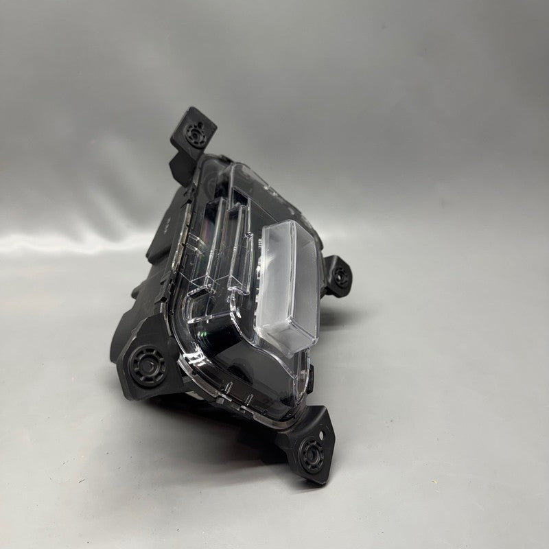 92201P1100C KIA SPORTAGE FOG LIGHT LEFT DRIVER 2023 2024 2025 92201P1100C