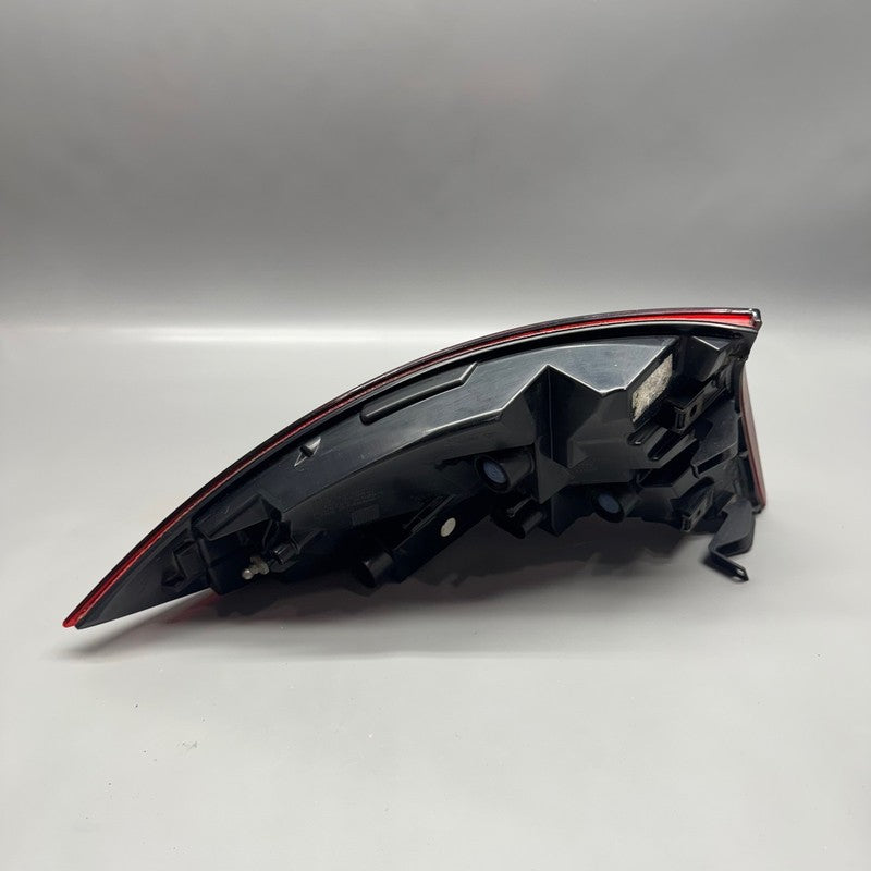PORSCHE CAYENNE TAIL LIGHT RIGHT PASSENGER 2011 2012 2013 LED OEM 7P59