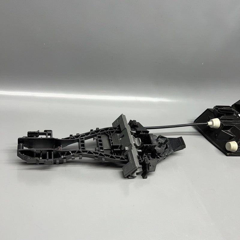 HK83-24994-BC JAGUAR F PACE DOOR LOCK LATCH RIGHT REAR 2017 2018 2019 OEM HK83-24994-BC