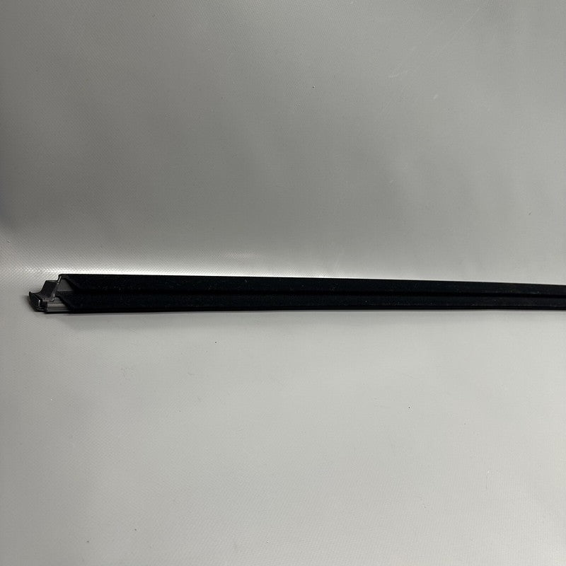 99153708601 PORSCHE 911 CAYMAN 718 DOOR MOLDING RIGHT FRONT 2017-2023 OEM 99153708601