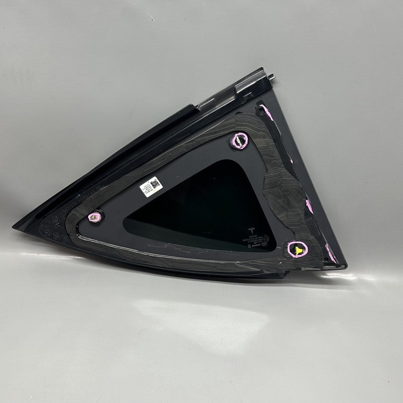 1495740-00-E TESLA MODEL Y QUARTER GLASS LEFT REAR 2020 2021 2022 2023 OEM 1495740-00-E