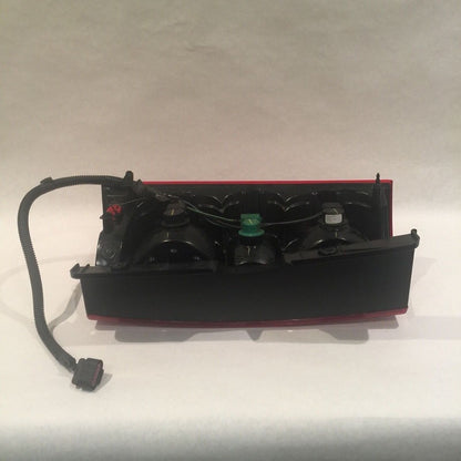 CHEVY SUBURBAN TAHOE TAIL LIGHT RIGHT 2007 2008 2009 2010 2011 2012 2013 2014