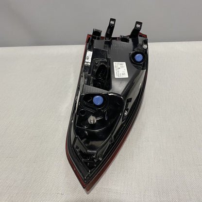 7P5945207R PORSCHE CAYENNE TAIL LIGHT LEFT DRIVER SIDE 7P5945207R LED OEM 2015 2016 2017 