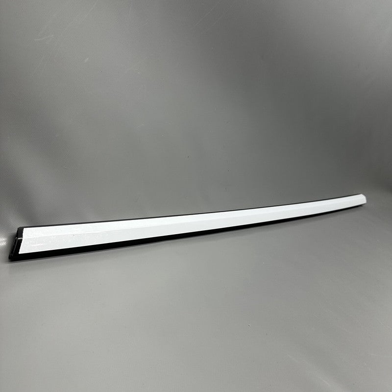 1080681-01-1 TESLA MODEL 3 DOOR WINDOW MOLDING LEFT FRONT 2017 18 19 20 21 2022 1080681-01-1