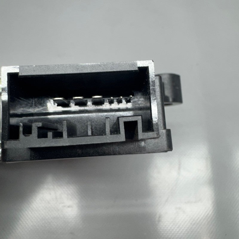 BMW 330 M340 DOOR WINDOW MOTOR LEFT REAR 2019 2020 2021 2022 2023 2024